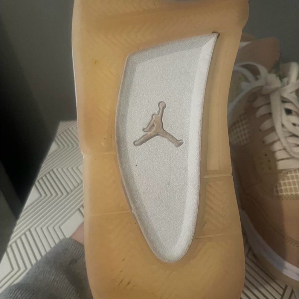 Air Jordan 4 Retro "Shimmer" 2021 Size 10 Women - Picture 4 of 4